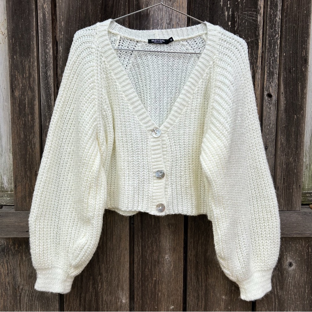 Nasty Gal Cropped Fuzzy Cozy Romantic Cabincore Button-Up Puff Sleeve Cardigan